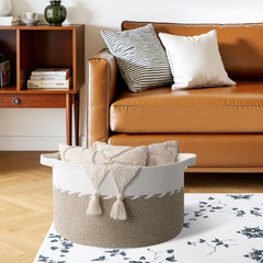 OIAHOMY basket folded for space-saving storage.