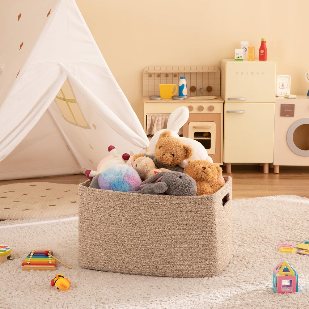 OIAHOMY nursery basket with blankets complements cozy corners.