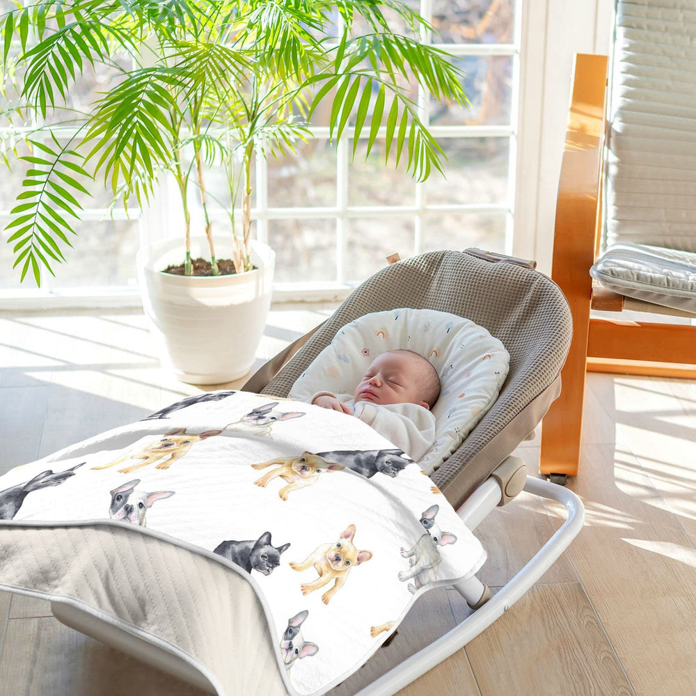Ollabaky nursery-decor blanket design brightens any room ambiance.