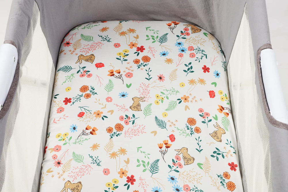 Onacosht 3-pack set keeps a clean sheet ready for quick changes.
