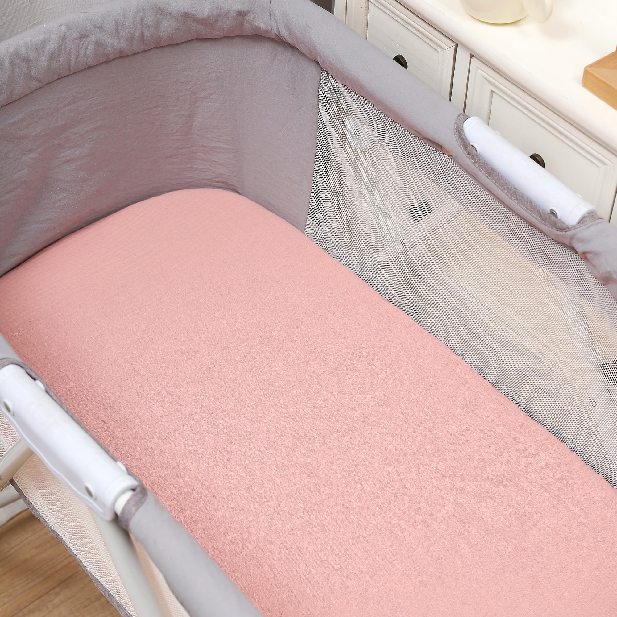 Onacosht skin-friendly muslin sheet supports baby comfort during sleep