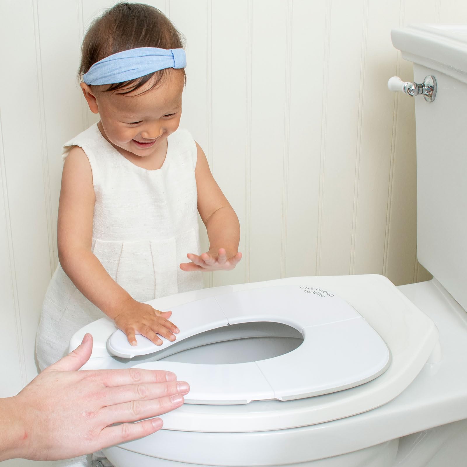 Machine-washable carry bag keeps cleaning and transport tidy