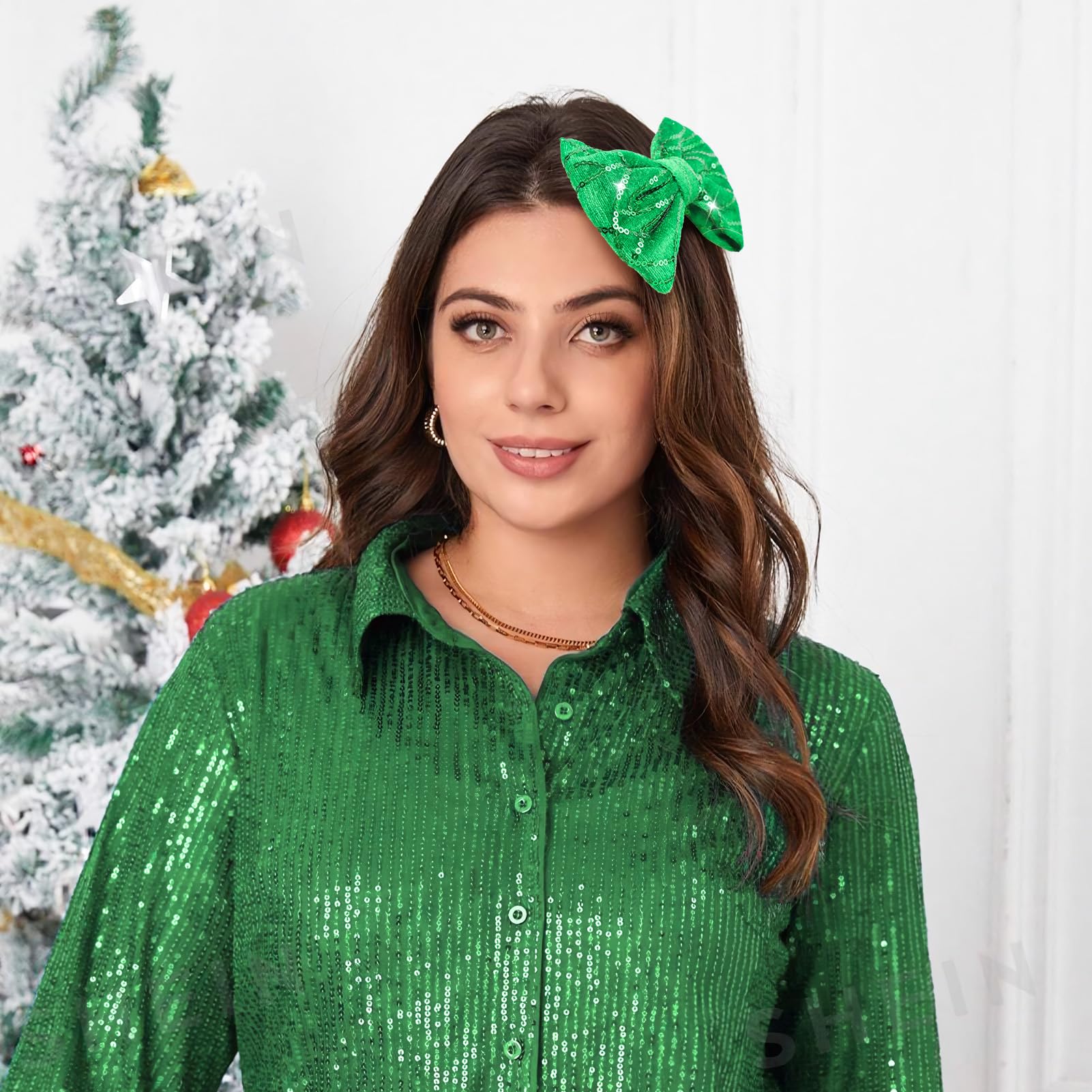 ONENINEDREAM green sequin bow clip adds playful holiday charm for toddlers.
