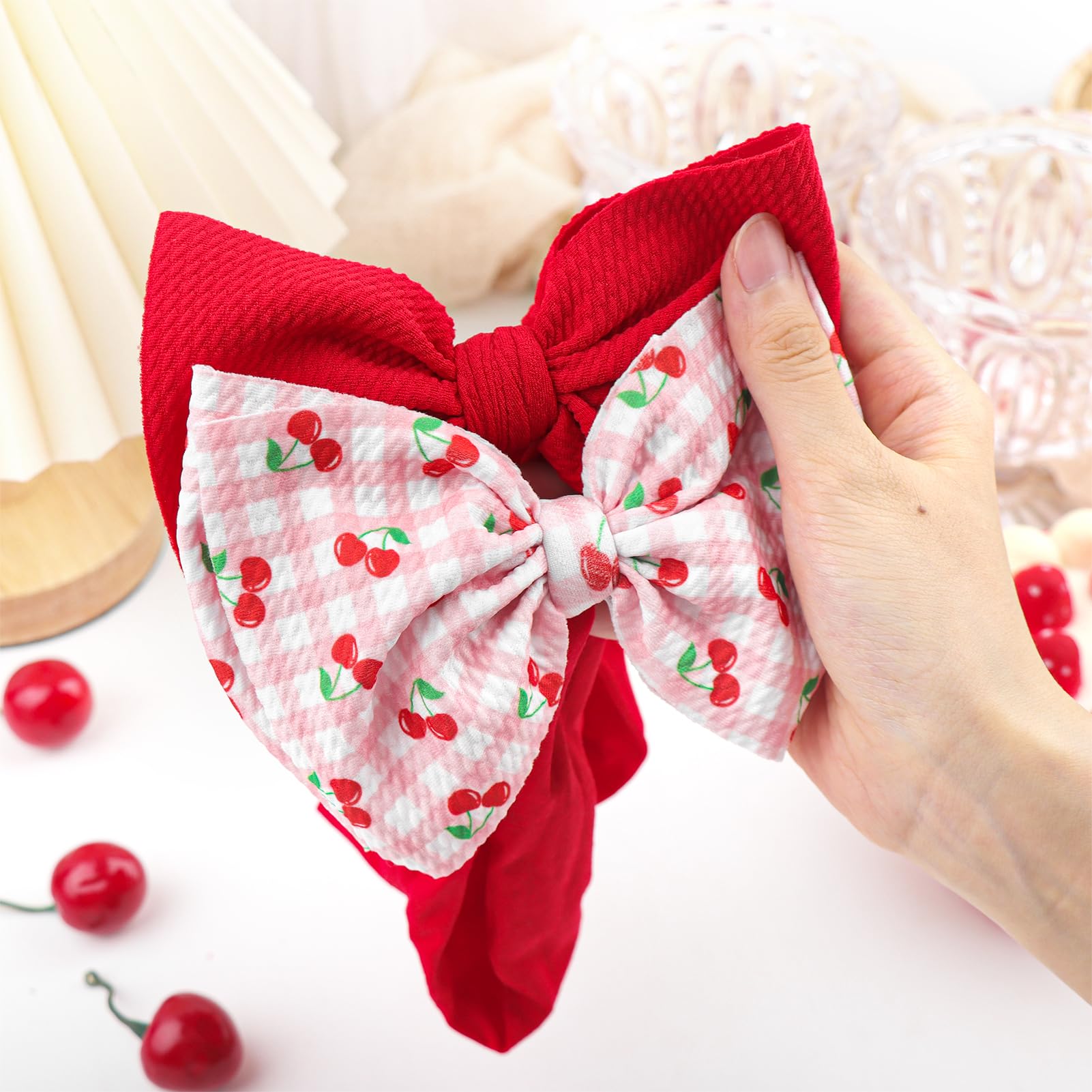ONENINEDREAM Adaptable headbands from newborn to toddler sizes.