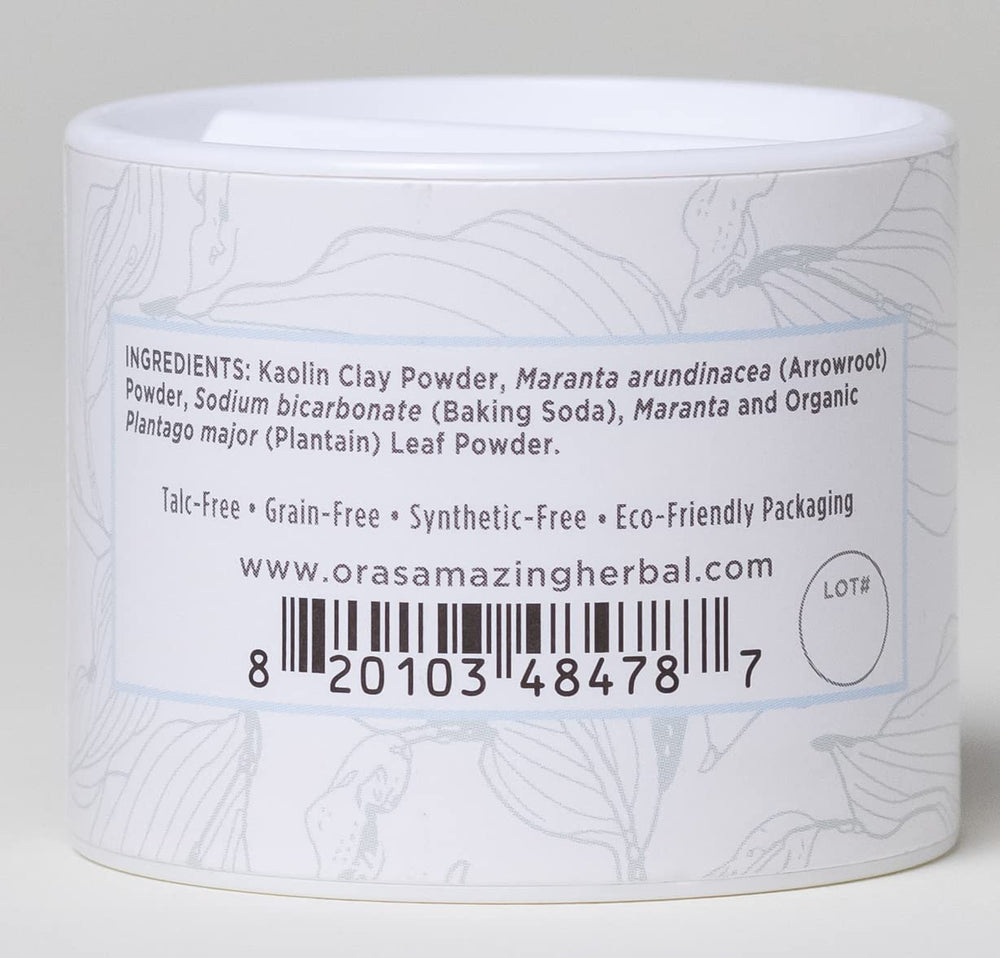 Ingredients close-up featuring kaolin clay and arrowroot for a gentle, fragrance-free formula