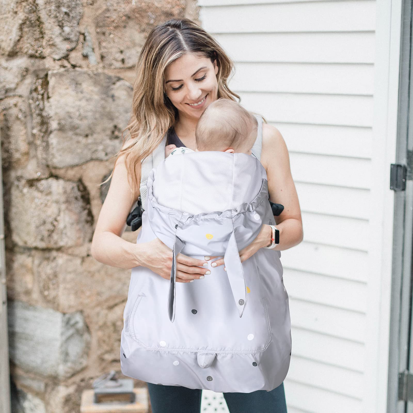 Orzbow bottom-zipper carrier cover allows easy movement for older infants.