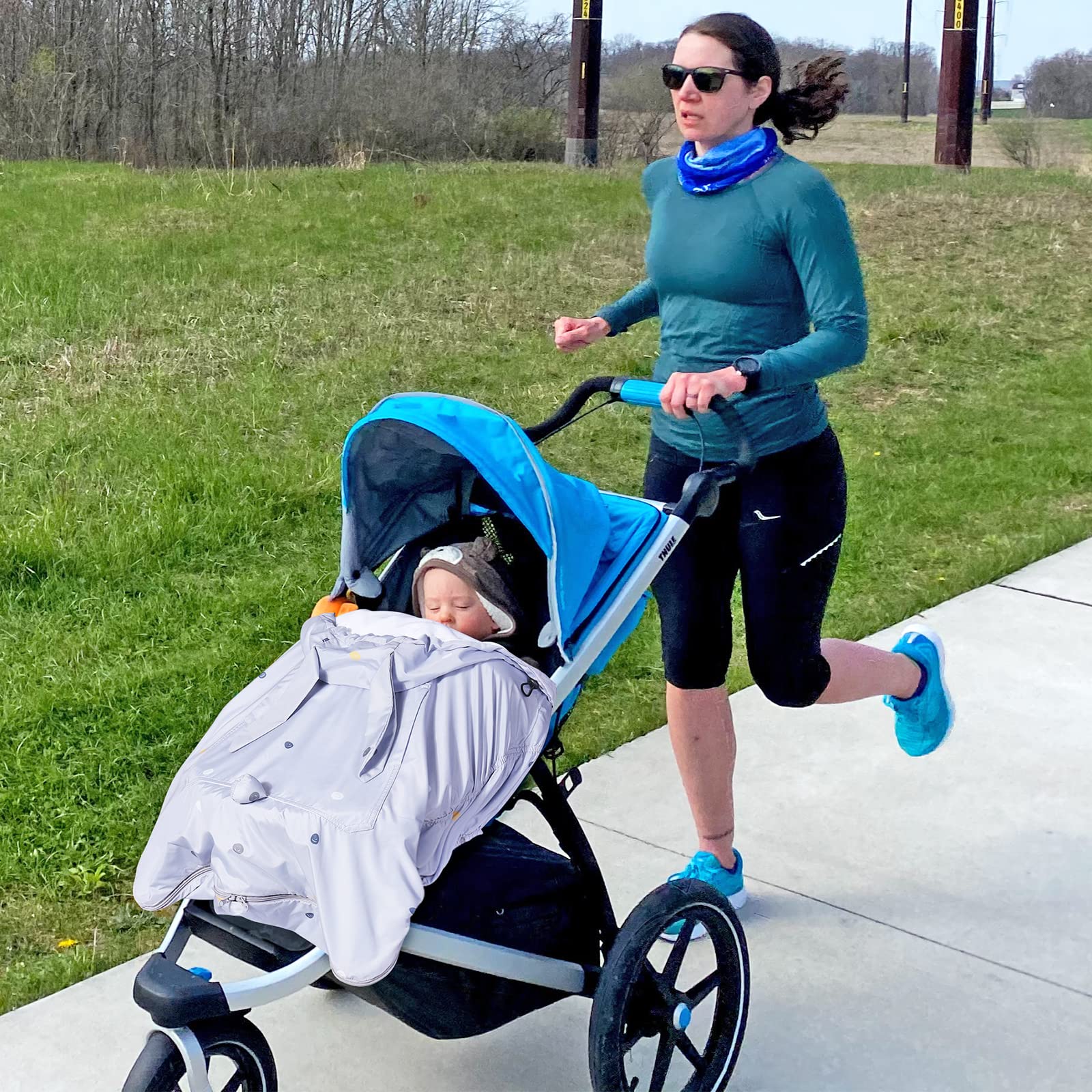 Orzbow storage-bag carrier cover folds compactly for travel.