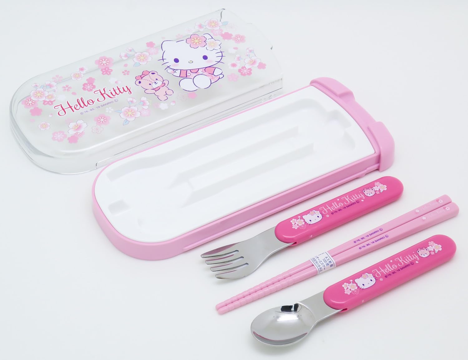 Dishwasher-safe OSK CT-20 Hello Kitty cutlery set for easy cleanup.