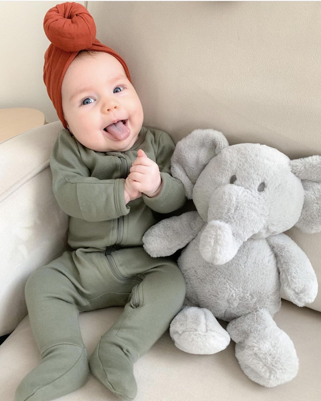 Owlivia zip-front grey long-sleeve baby pajamas for easy changes
