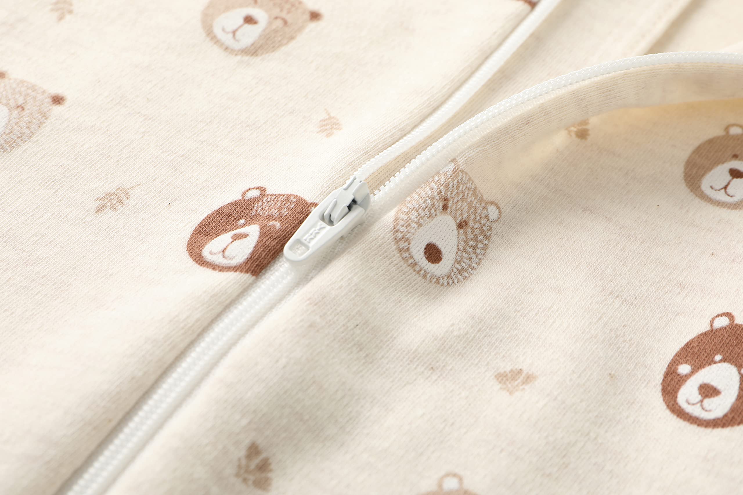 Owlivia footed sleeper 0-3 months provides warmth and comfort for babies.