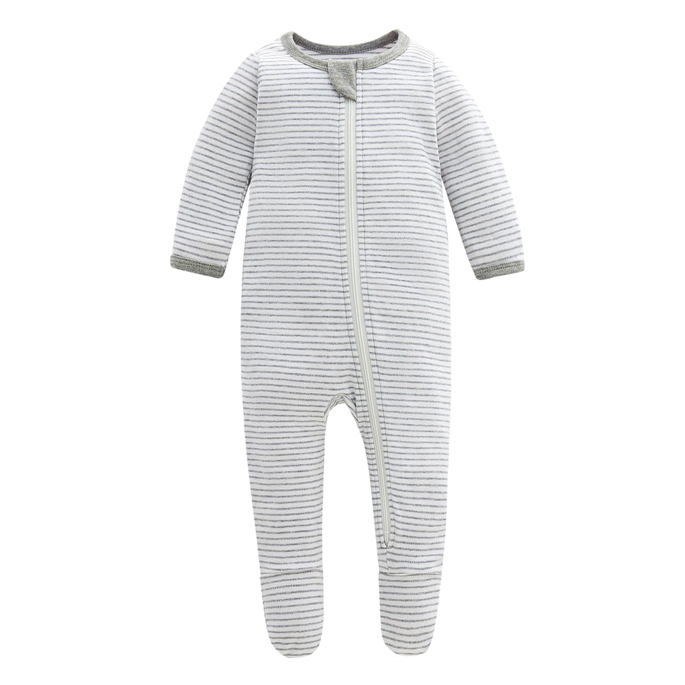 Owlivia long-sleeve 0-3m pajamas protect against chilly air.