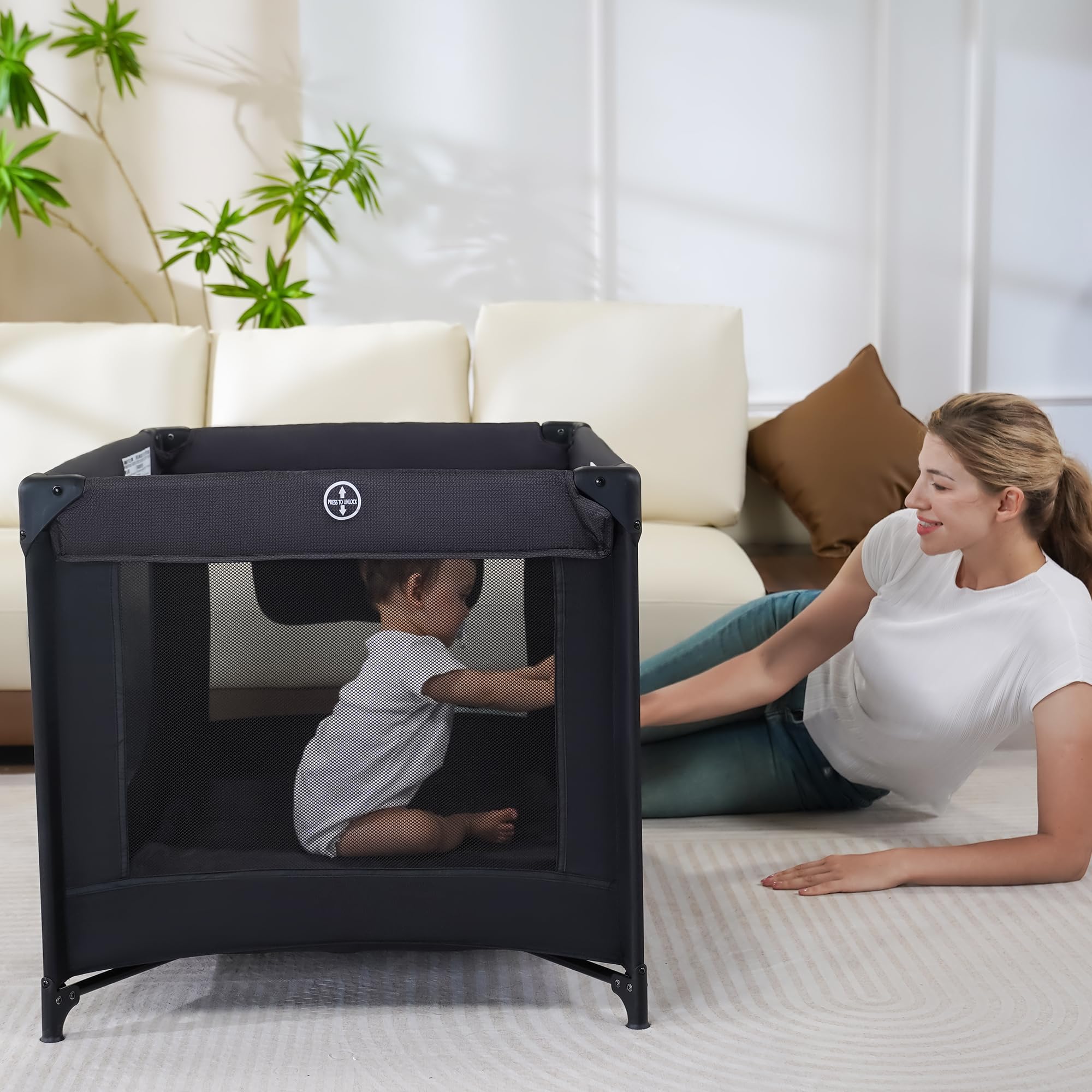 Pamo Babe mesh design provides airflow and clear visibility.
