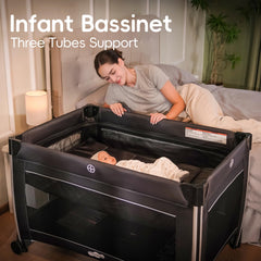 Pamo Babe portable fold with carry bag enables travel-friendly setup.