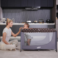 Pamo Babe portable crib playpen: ideal for family visits on the go.