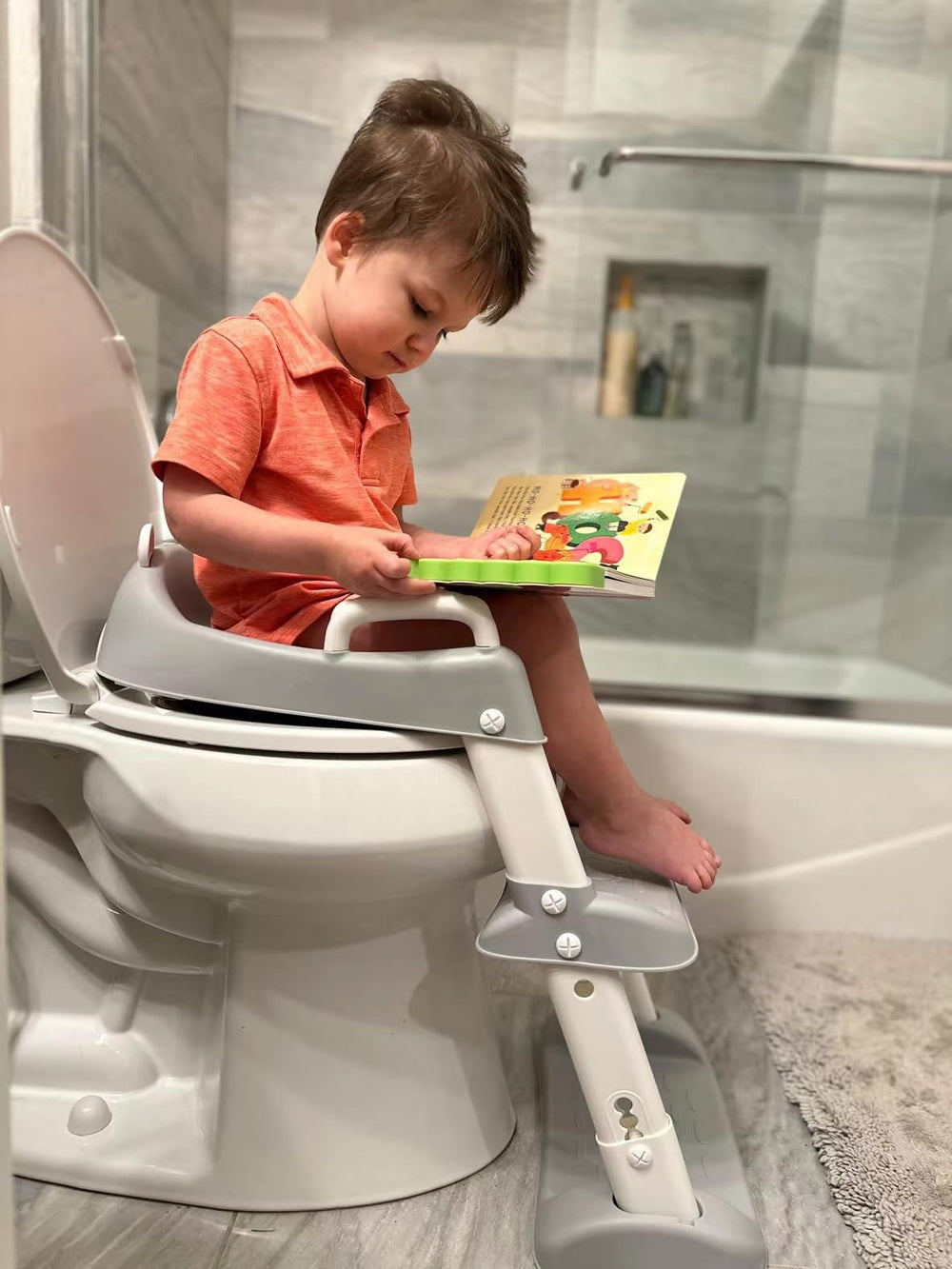 PandaEar built-in ladder helps kids climb safely.