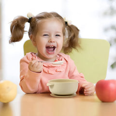 Anti-slip handles on PandaEar bowls for easy gripping by little hands