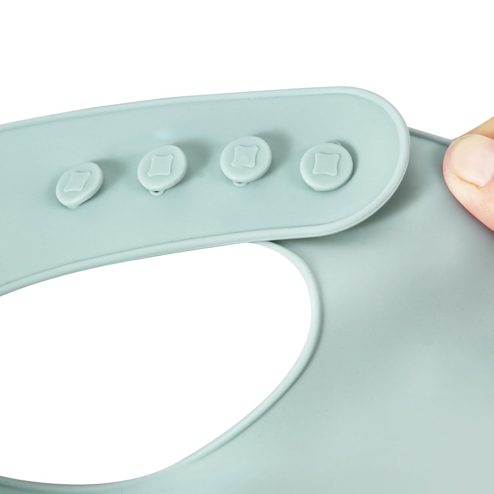 PandaEar dishwasher-safe bib makes cleanup quick after meals.
