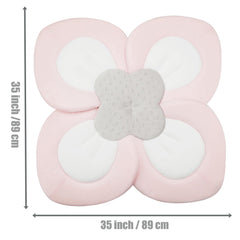 PandaEar non-slip bottom keeps baby secure during baths.