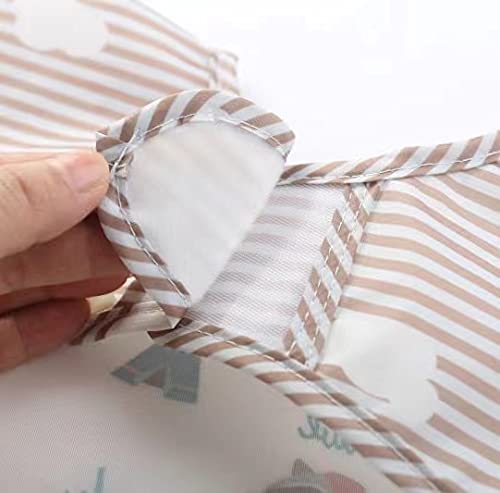 PandaEar odor-resistant fabric keeps bibs fresh after meals.