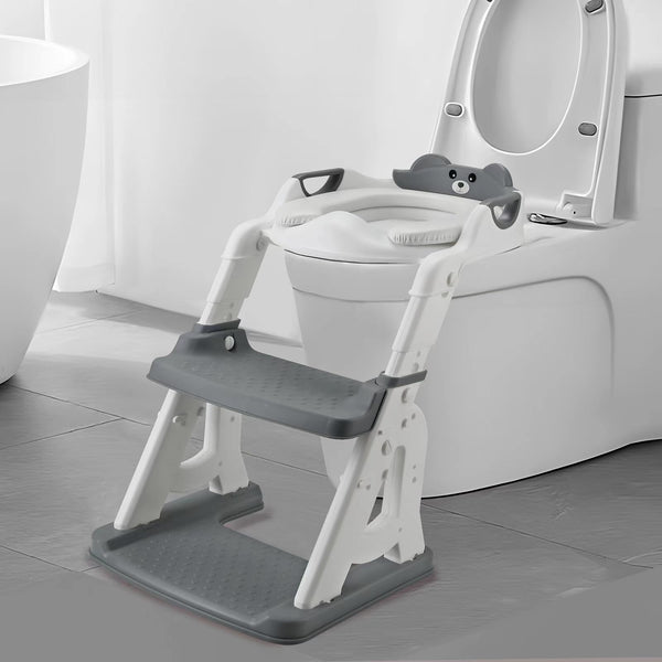 PandaEar potty seat with bear design provides a friendly look and stable support.