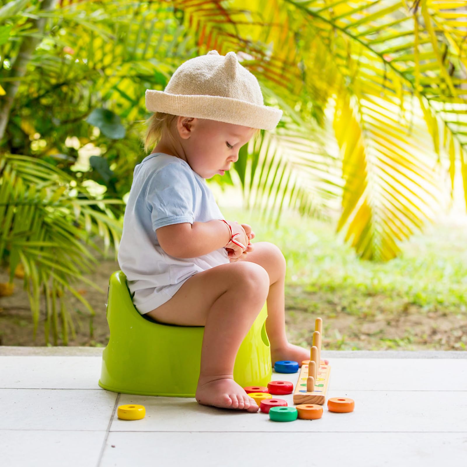 Panxxsen 44 x 24 cm liners protect seating and simplify cleanup.