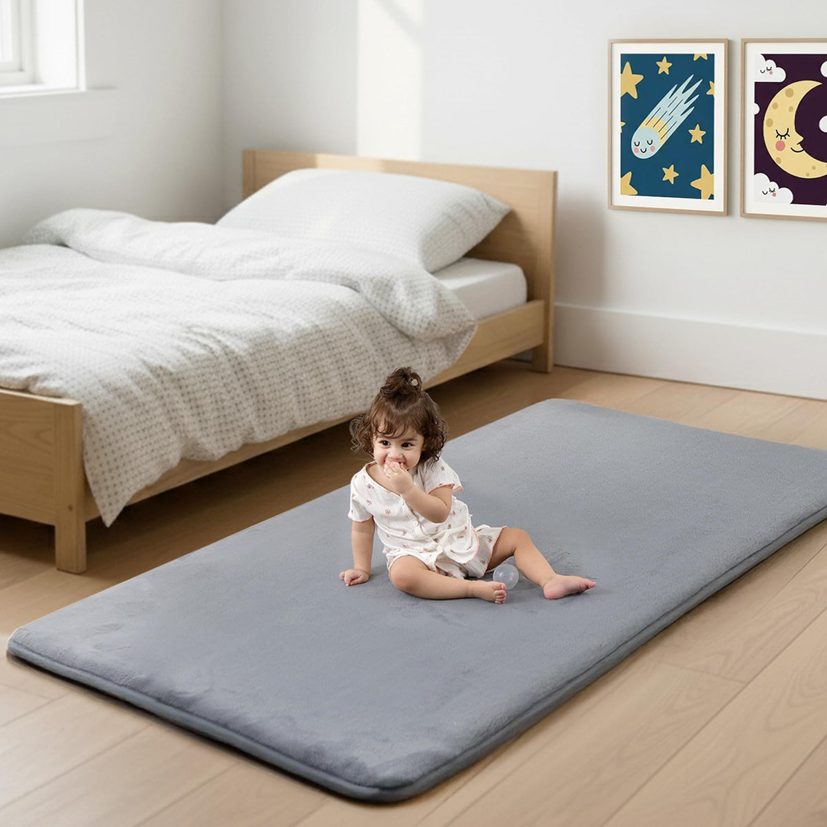 PaPaMat 1.3-inch padding cushions babies during tummy time