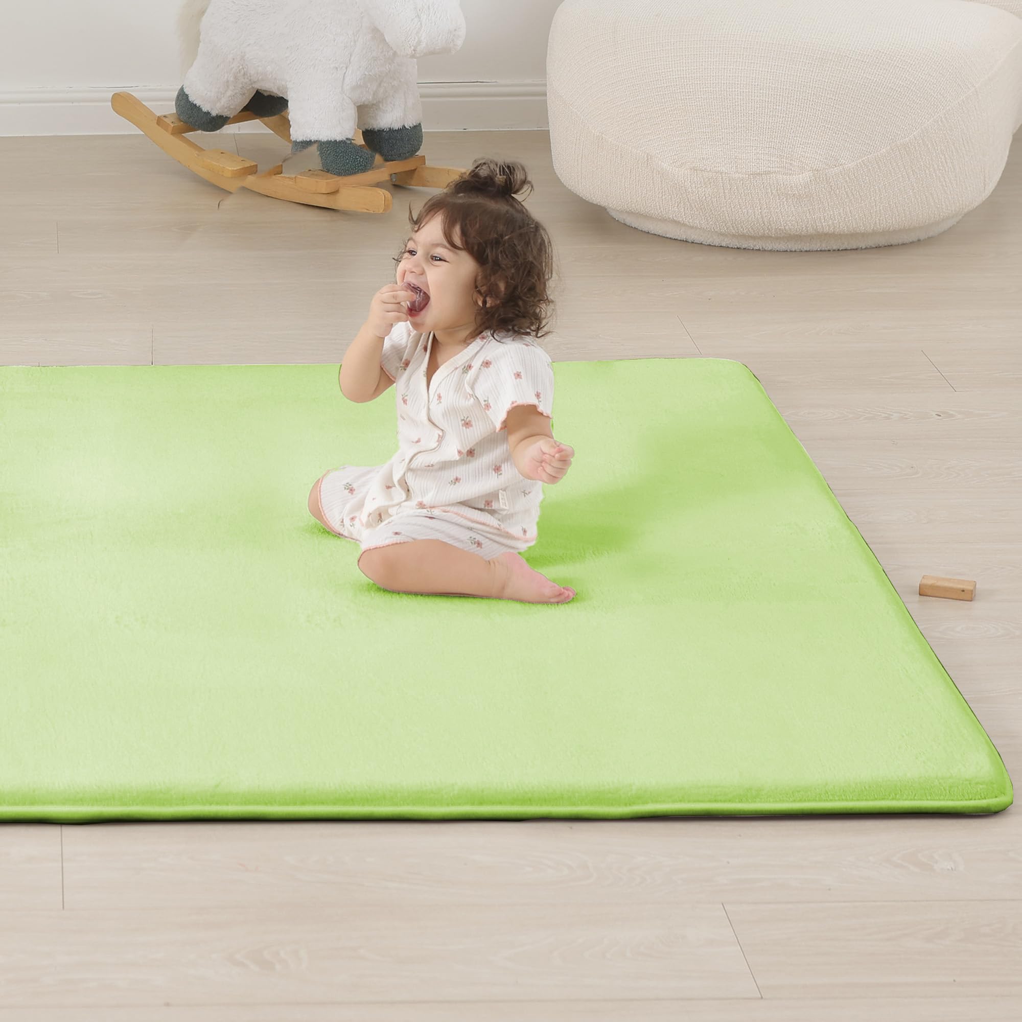 PaPaMat safe for babies and pets, ideal for shared spaces