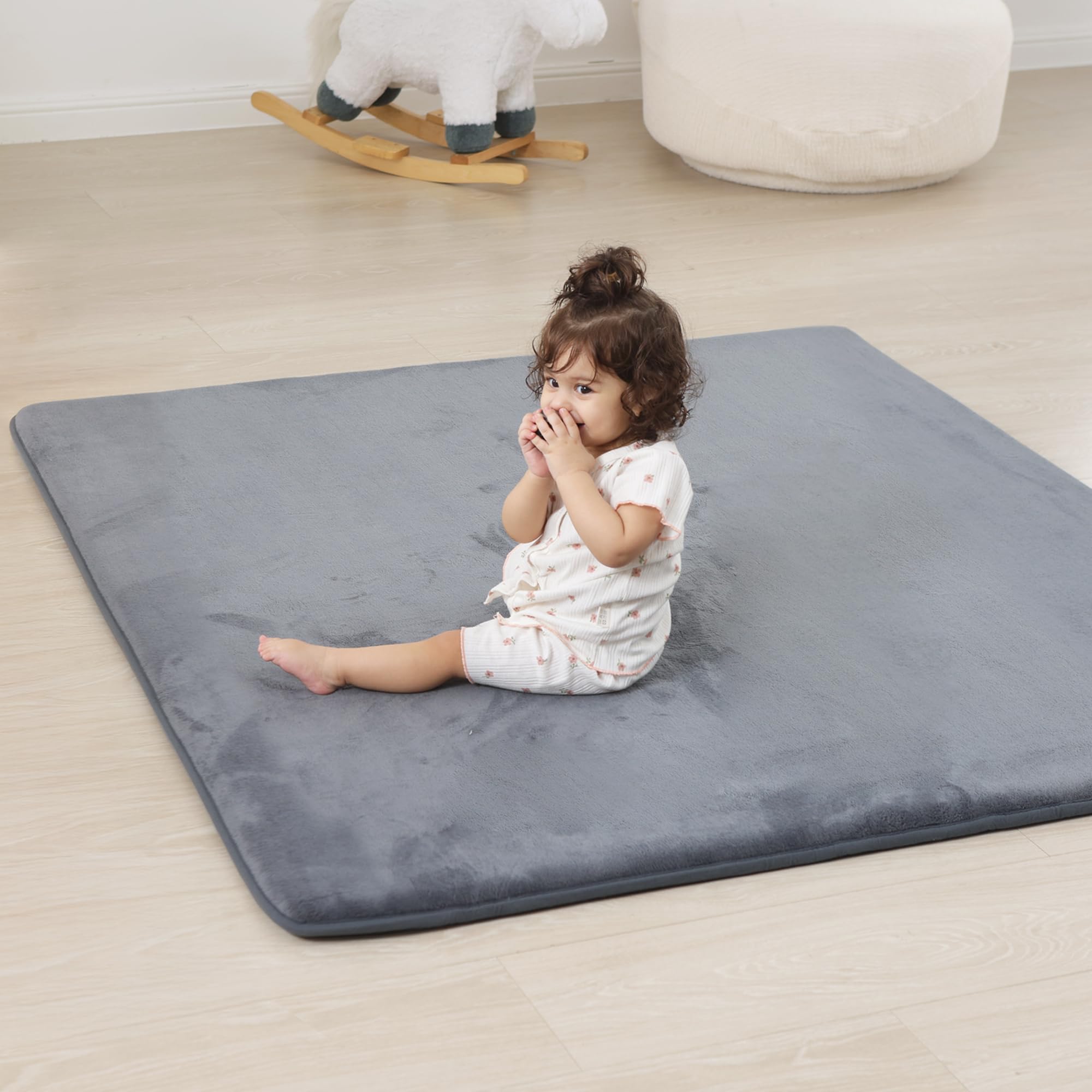 PaPaMat versatile space for nurseries, playrooms, and classrooms.