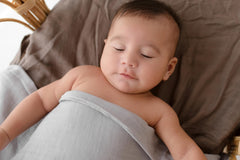 Papaya Kids bamboo-viscose closeup, ultra-soft texture for delicate skin.