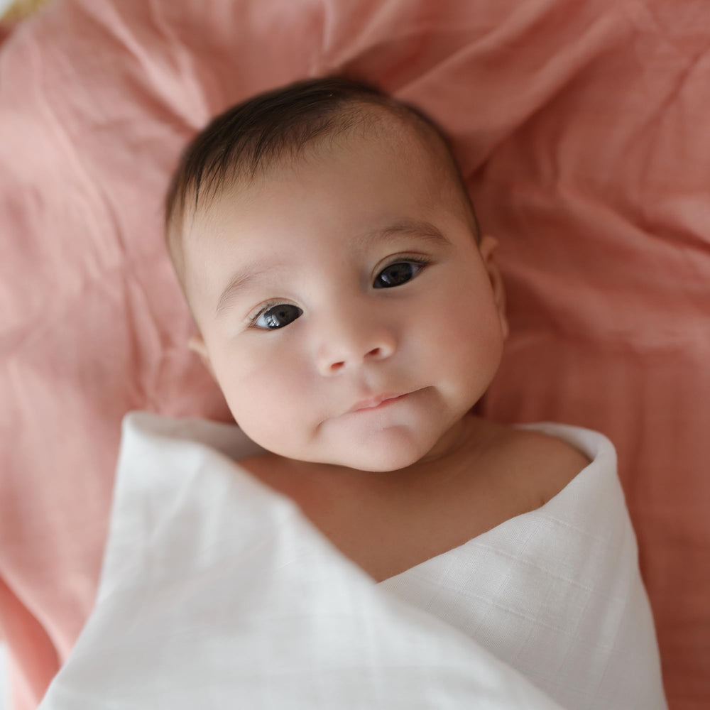 Papaya Kids swaddle close-up texture, bamboo viscose for ultra-soft skin feel.