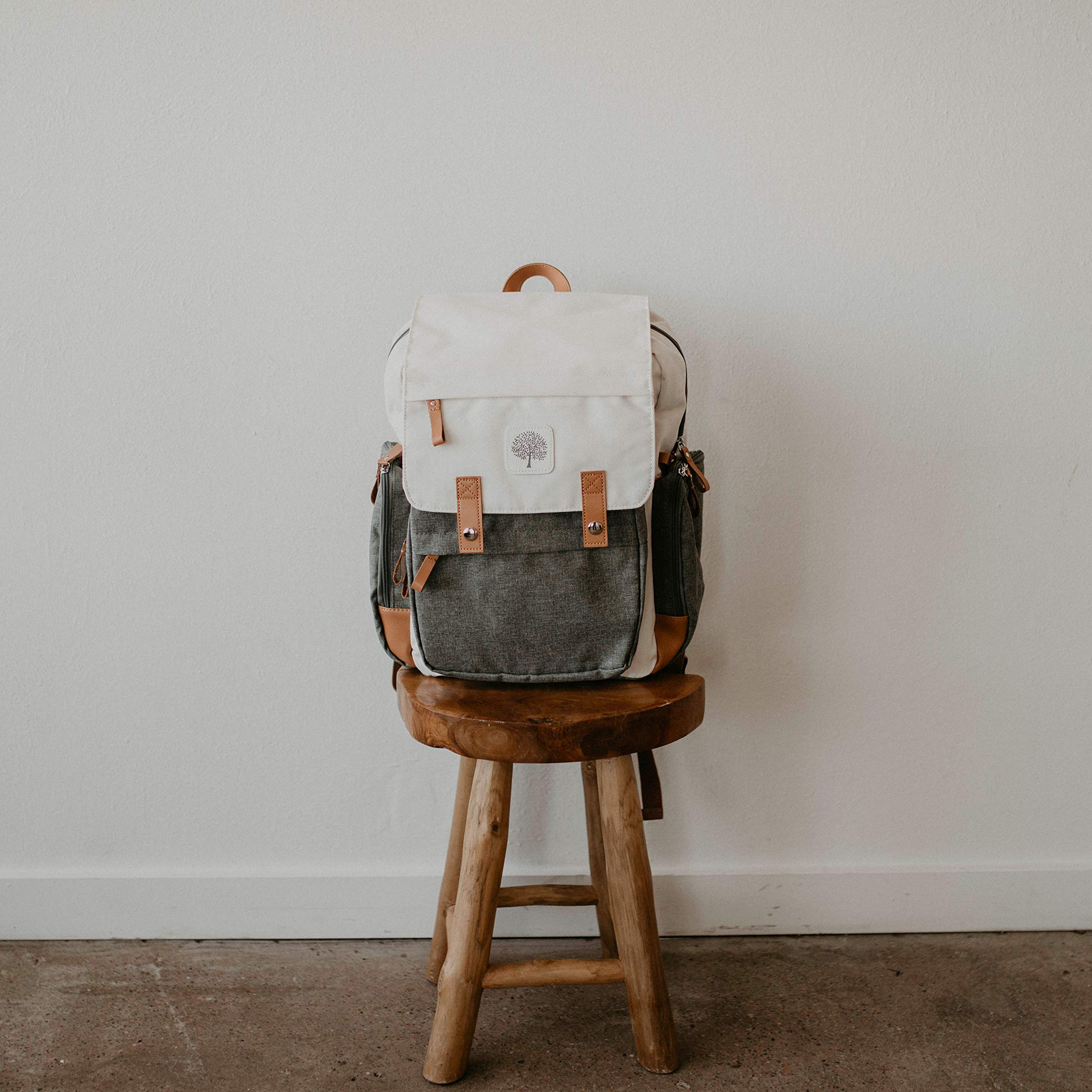 Parker Baby Co. Birch Bag Cream stroller straps for hands-free outings.