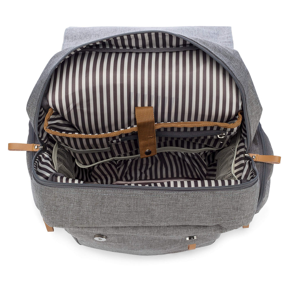 Parker Baby Co. diaper backpack two insulated bottle holders help maintain temperature