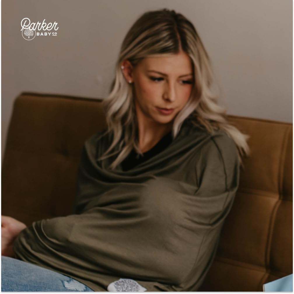 Parker Baby Co Pine privacy-friendly nursing fabric keeps you covered.