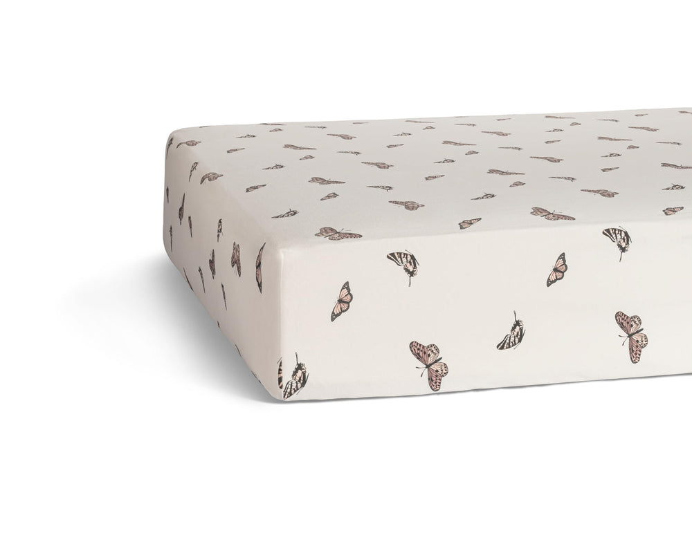 Parker Baby Co soft fitted crib sheet close-up highlights skin-friendly comfort.
