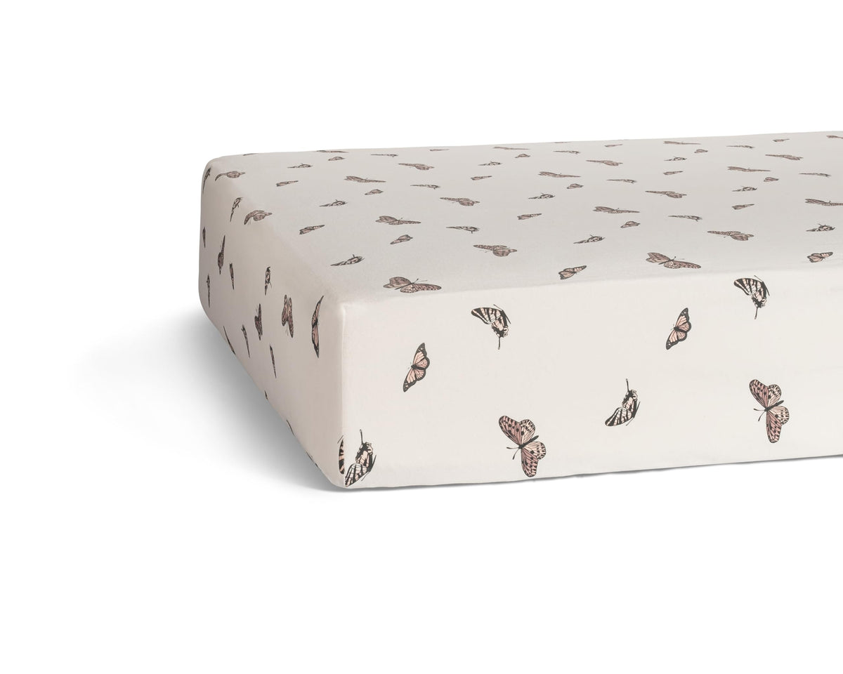 Parker Baby Co soft fitted crib sheet close-up highlights skin-friendly comfort.