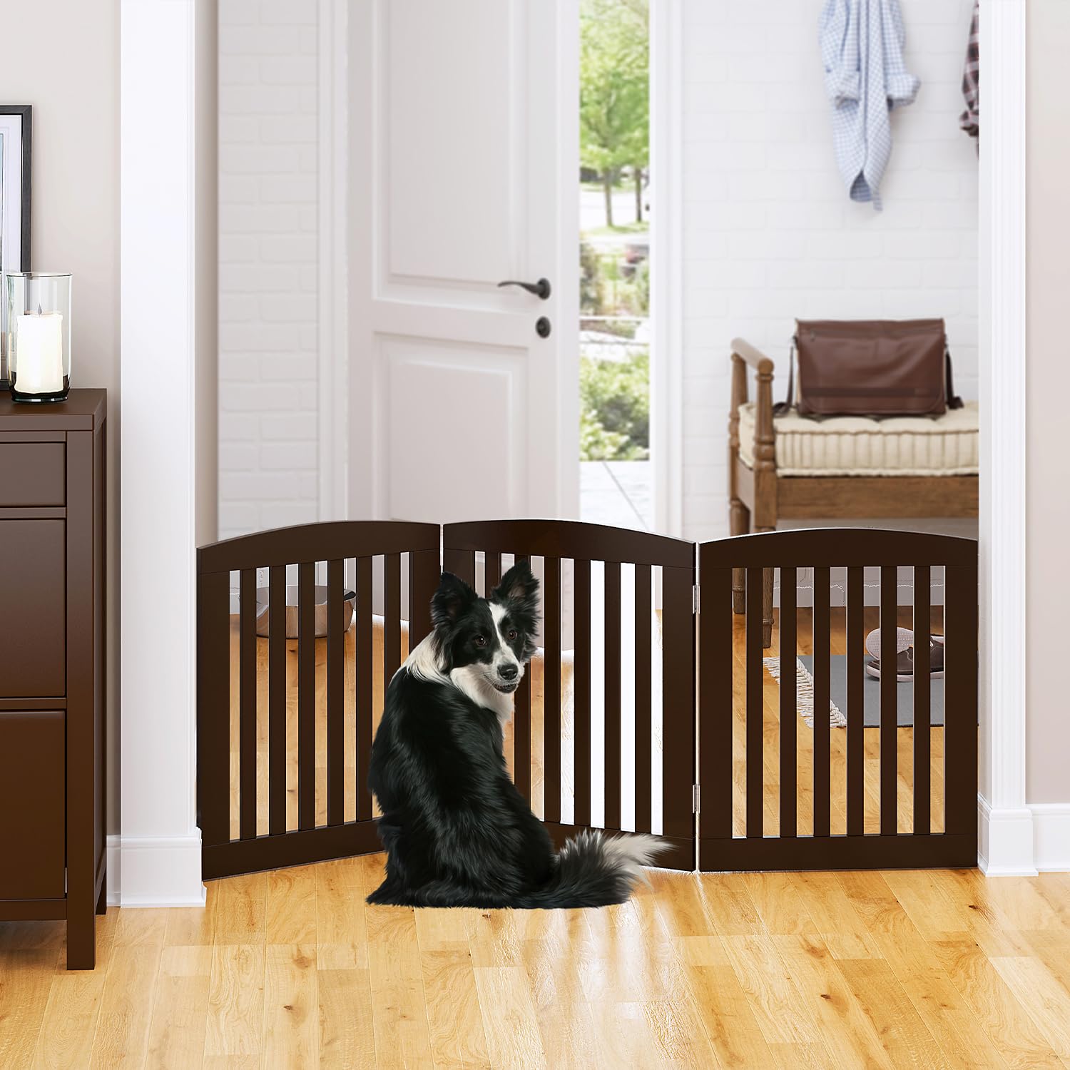 PAWLAND sturdy wooden gate with non-slip feet protecting floors.