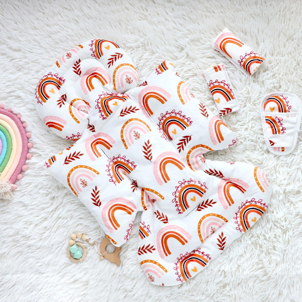 Pea Pod 3D soft minky cushion provides snug support for newborns