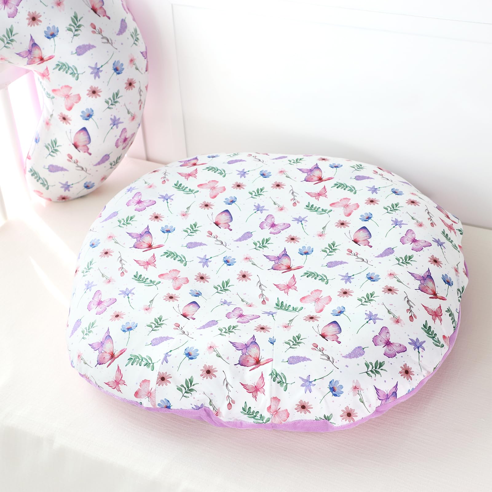 Pea Pod baby shower gift option blends practicality and comfort.