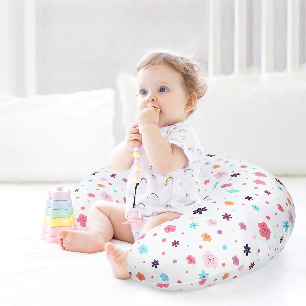 Pea Pod in use during feeding demonstrates convenient slip-on design.