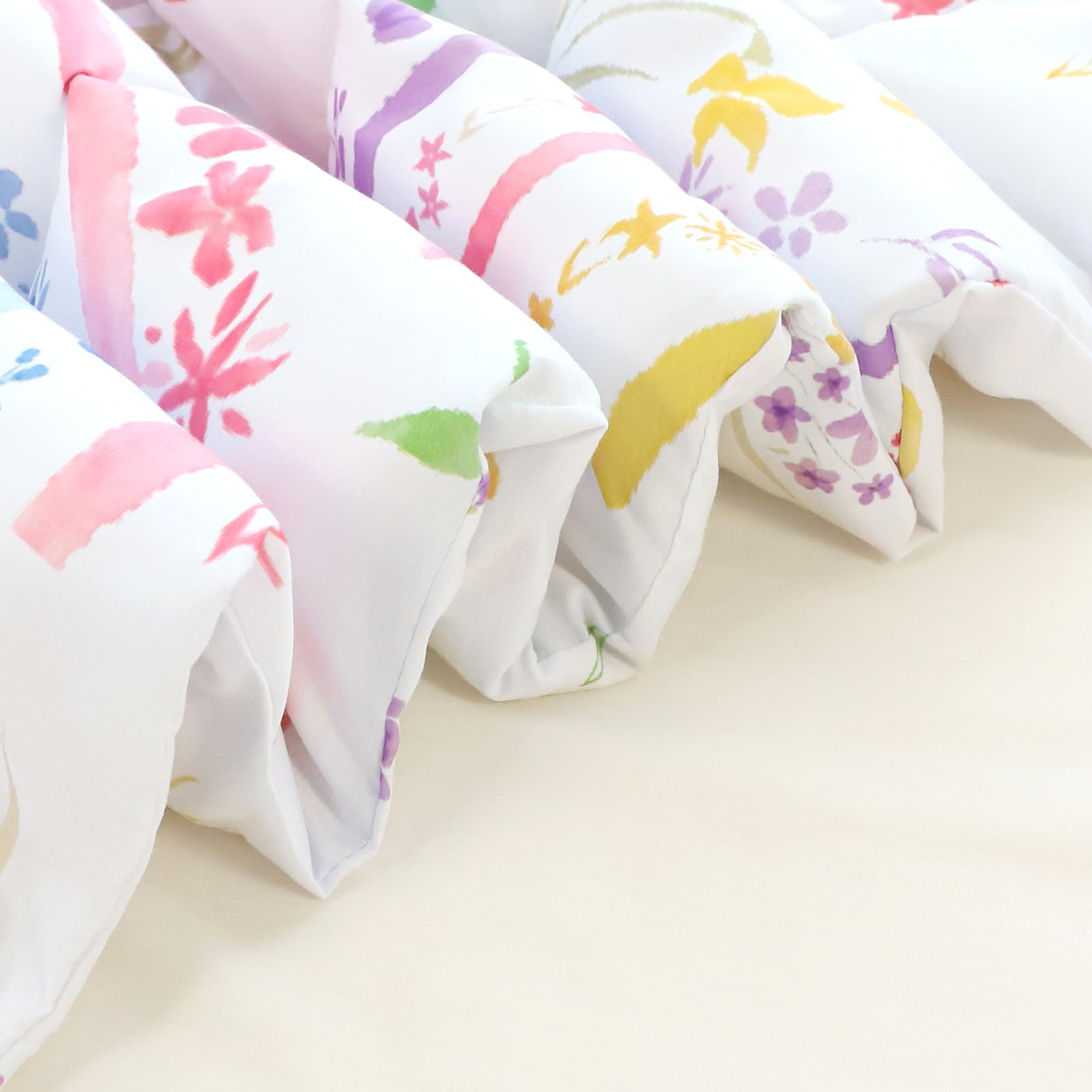 Pea Pod dual-sided patterns offer two looks in one set.