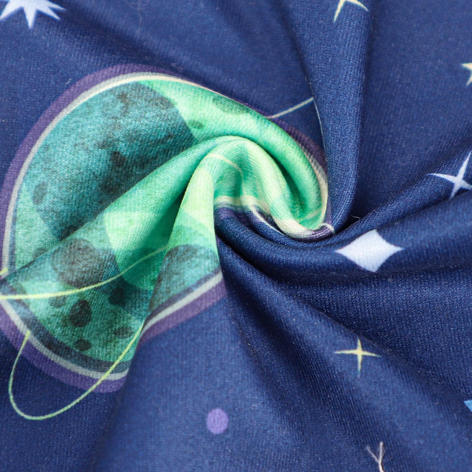 Pea Pod pillowcase demonstrating Evenlop closure for secure fit