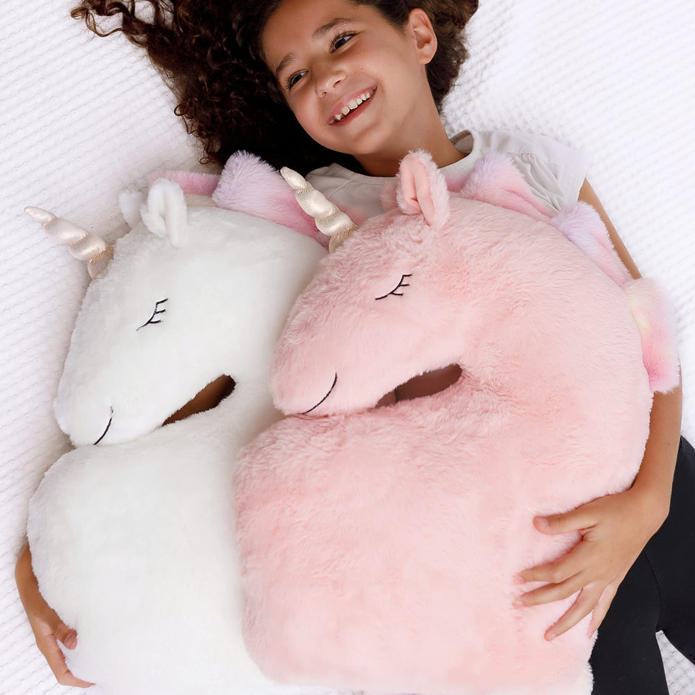 Perfectto Design unicorn pillow in white and pink, soft and cuddly for kids.
