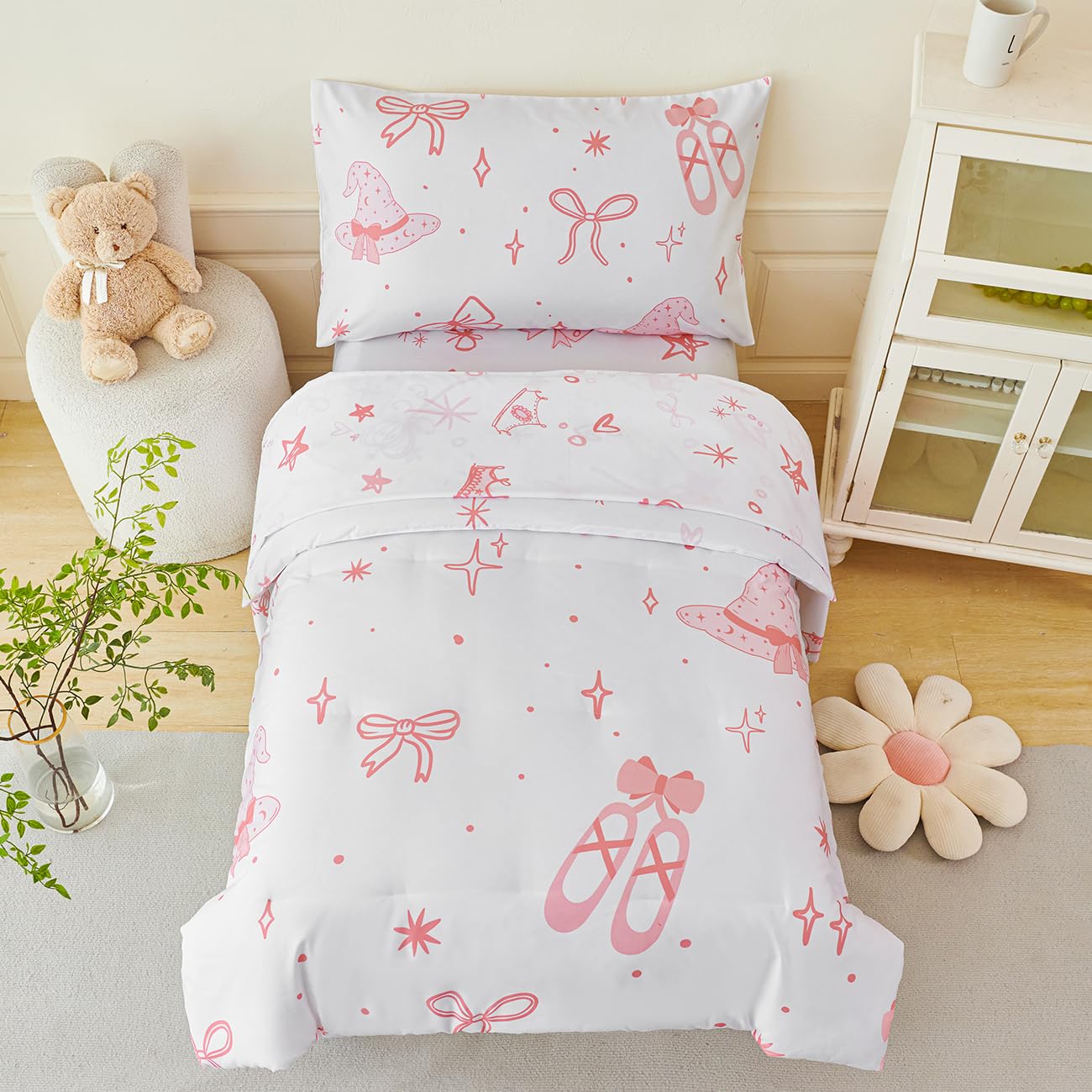 PERFEMET bow comforter dancing shoes magic hat — playful motif fuels imagination.