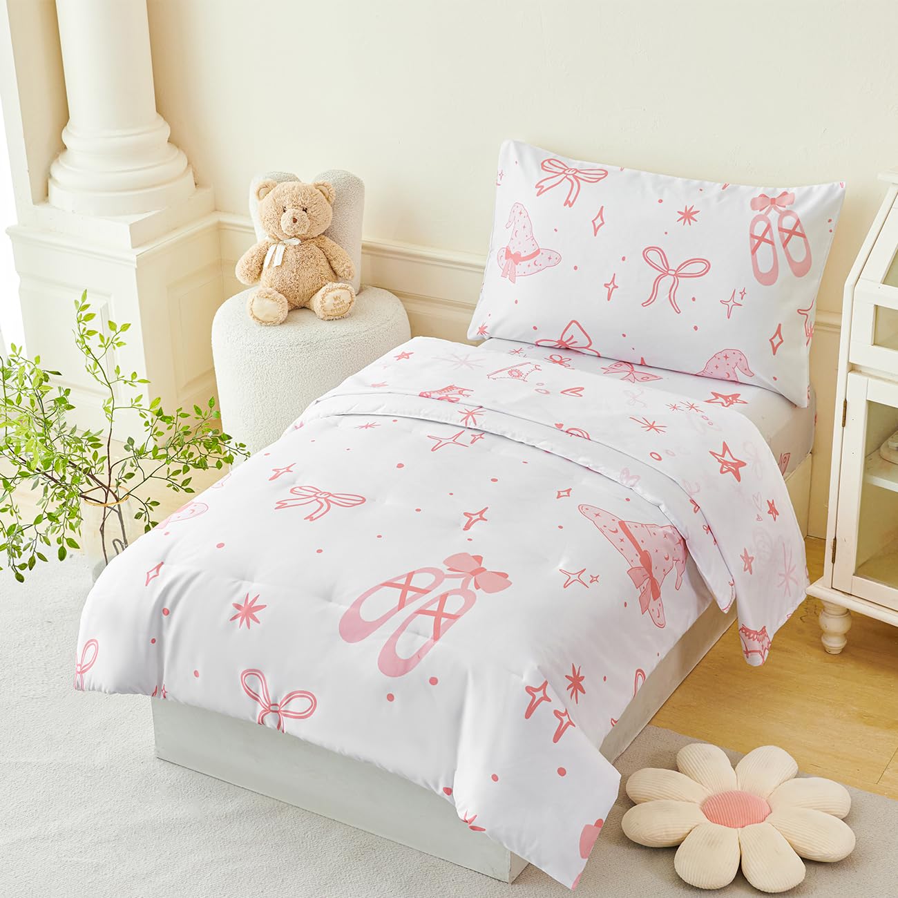 PERFEMET bow comforter reversible pattern — two looks for a princess room.
