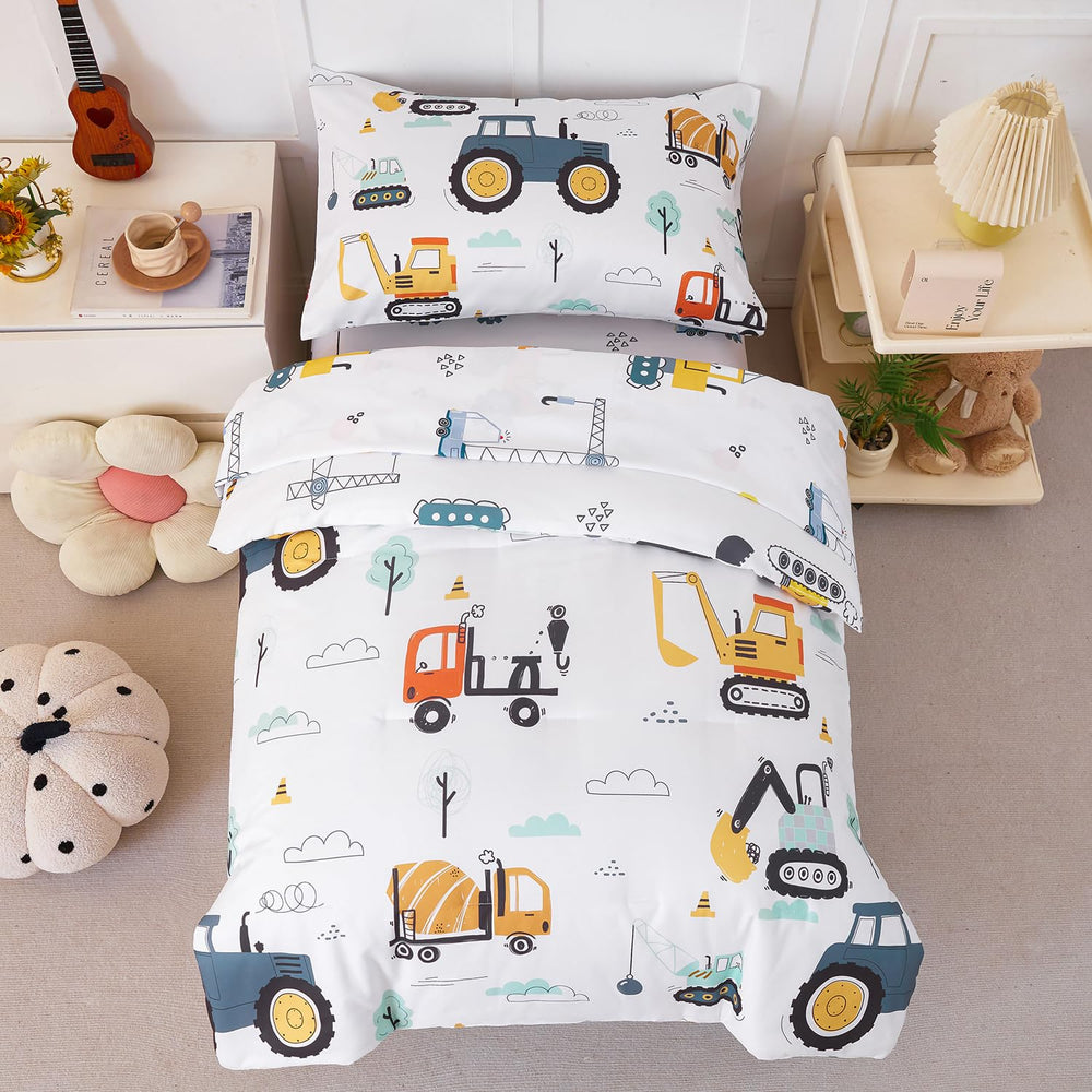 PERFEMET tractor-pattern top sheet shown for playful style and easy care