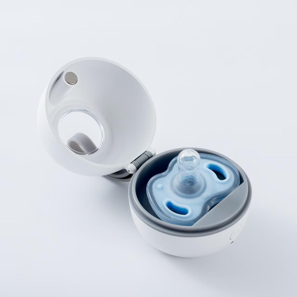 PESTUSRD UV Pacifier Case BPA-free materials ensure baby safety.