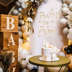 PEUTIER Baby Shower Backdrop Wood provides a warm, reusable backdrop for celebrations.