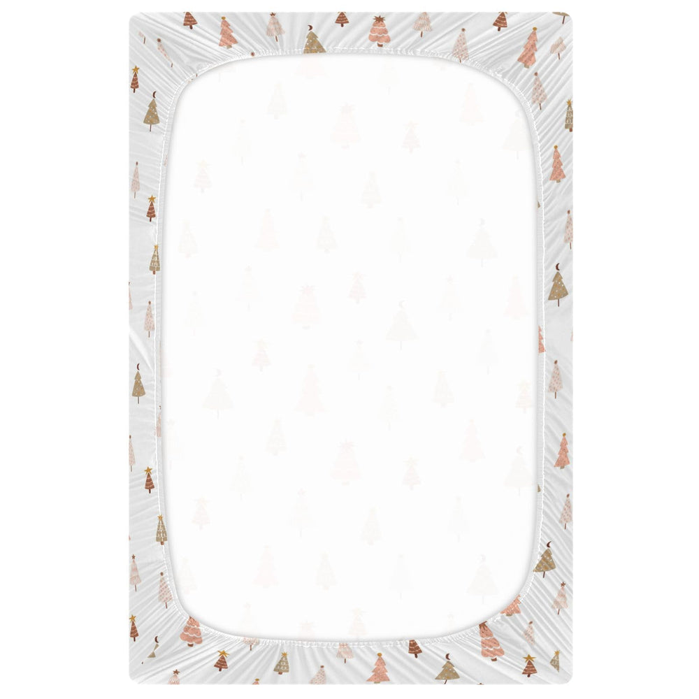 Pfrewn crib sheet with 4-way stretch stays in place during naps