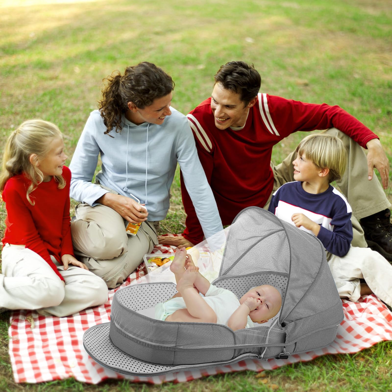 PGONEEE bassinet includes pee pad for quick diaper changes.