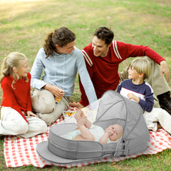 PGONEEE bassinet includes pee pad for quick diaper changes.